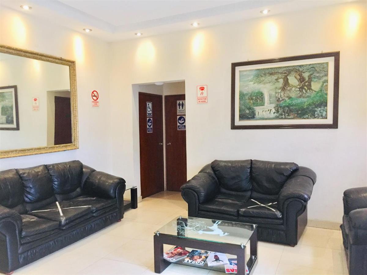 Hostal Carlos Tenaud Lima Exterior foto